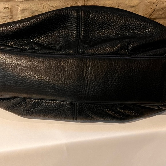 I can’t believe no one has snagged this! Brighton shoulder Purse Genuine Leather - Picture 14 of 15